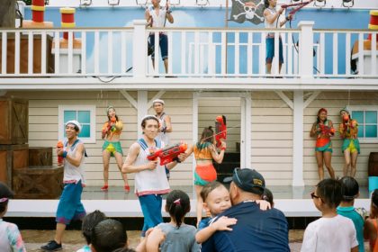 audience gets soaked at Ocean Park, Hong Kong