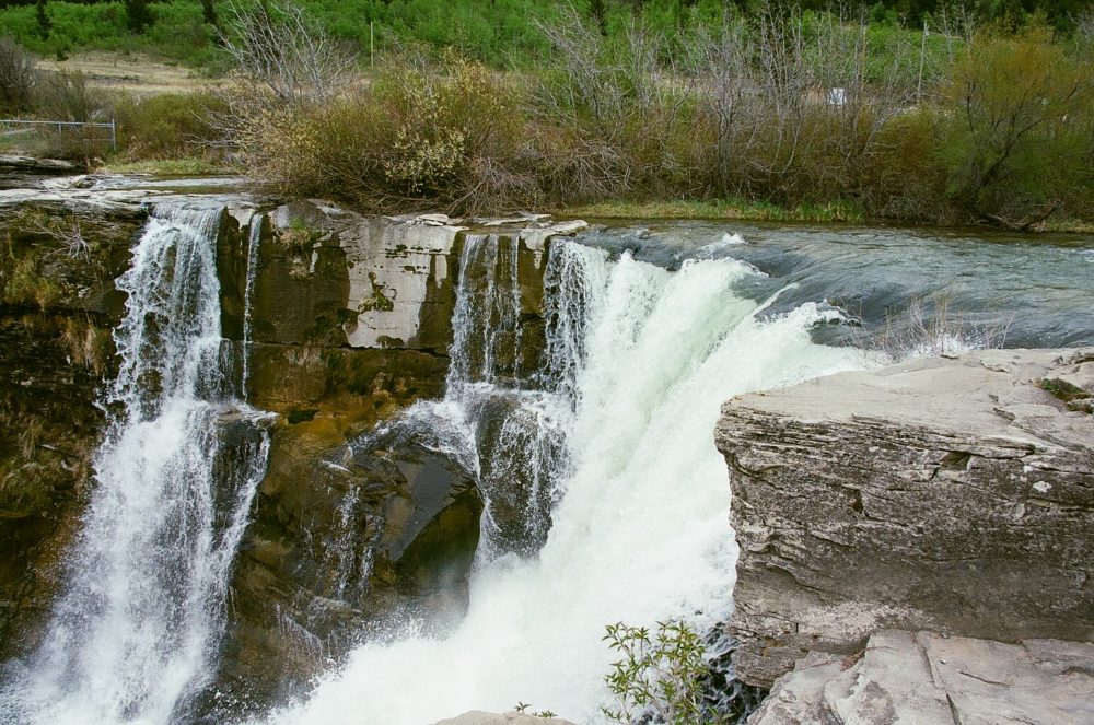 Lundbreck Falls