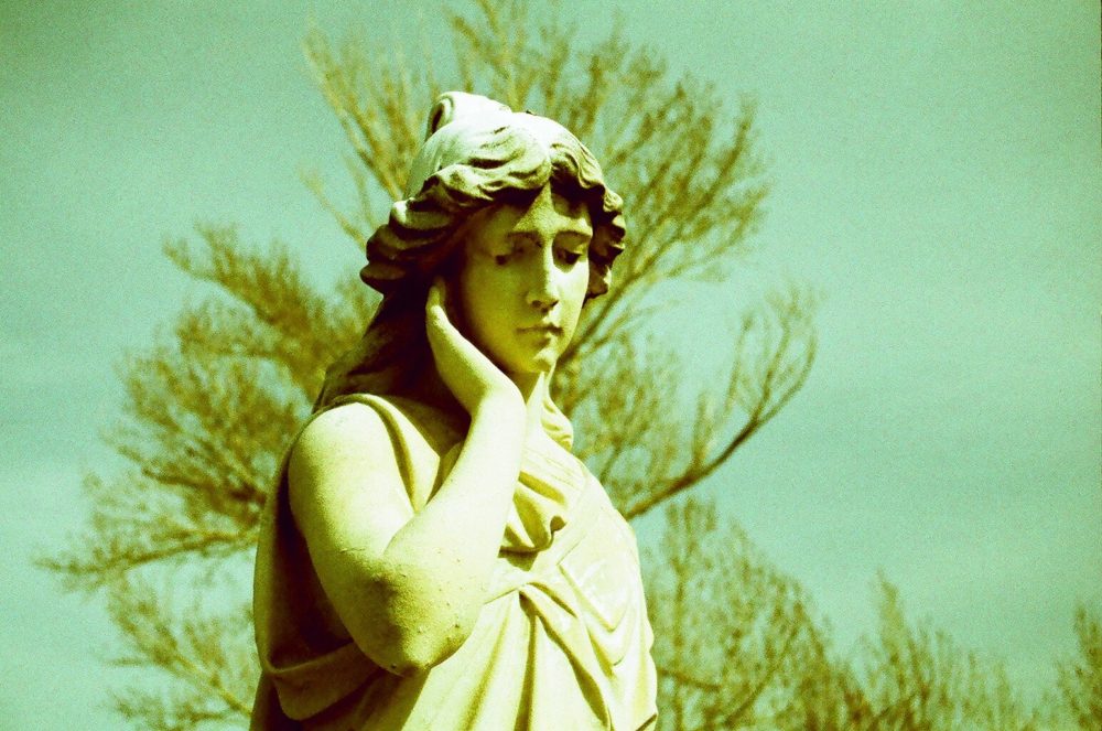 statue in Burnsland Cemetery