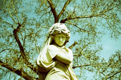 statue in Burnsland Cemetery