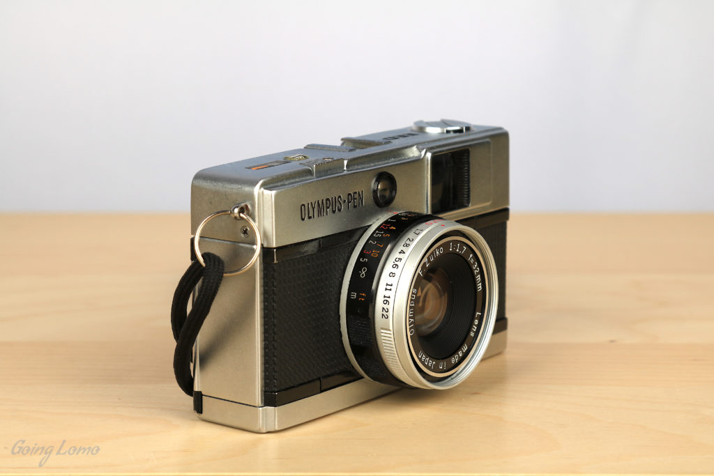 Olympus Pen EED – Right Side View