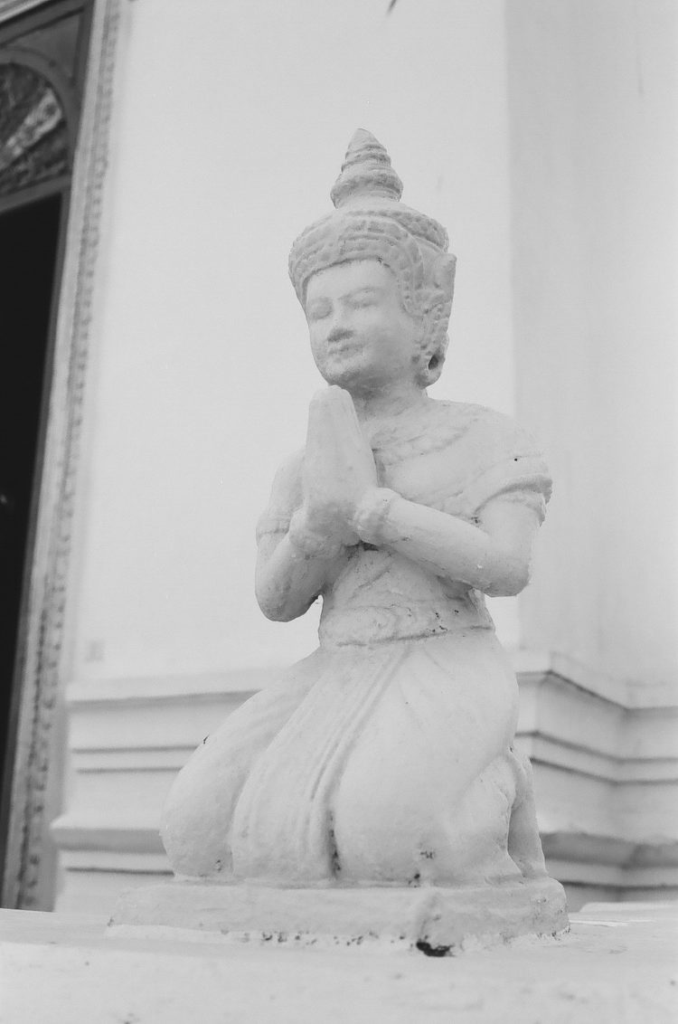 praying statue at Cambodia's Royal Palace