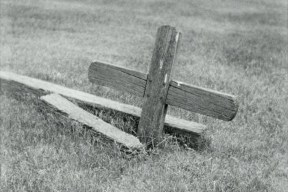 wooden cross at Union Cemetery