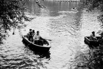 boating in People's Park, Chengdu